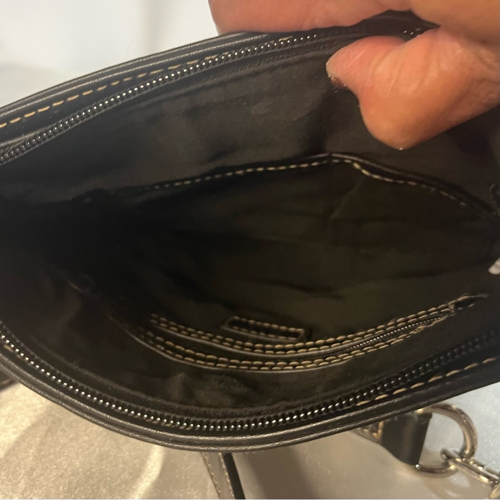 Chaps Black and Cream Crossbody Bag - Picture 9 of 12